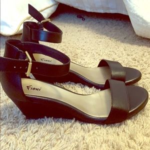 FIONI Clothing Shoes - Black wide wedge Fioni heels size 7.5 7.5w FIONI Clothing Shoes - Black wide wedge Fioni heels size 7.5 7.5w